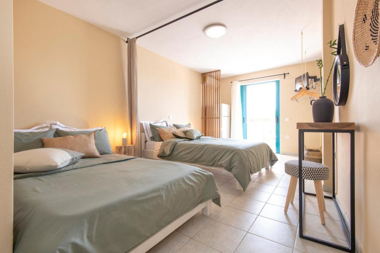 Puerto Seaside Rooms Akhladherí Exteriör bild